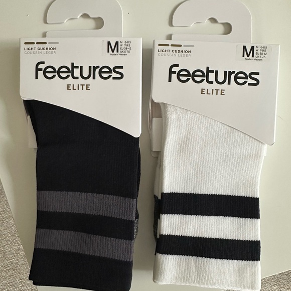 NWT Feetures running socks - Picture 1 of 2